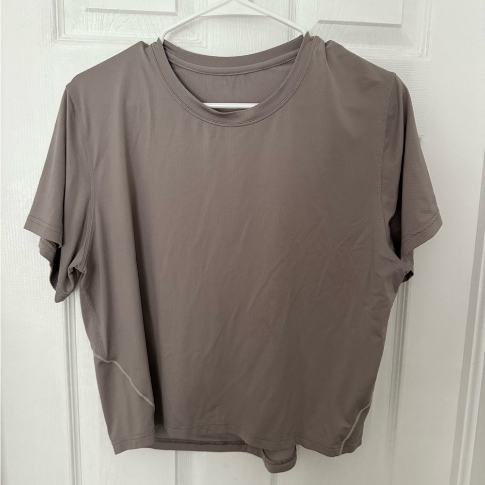 Women's lululemon training shirt